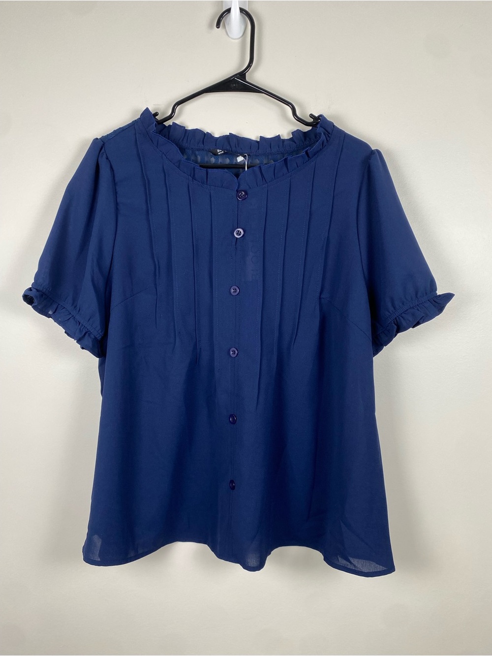 NWTโ Bloomchic Navy Blouse